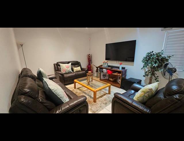 3 BEDROOM HOUSE FOR SALE IN VILLA DIAMANTE